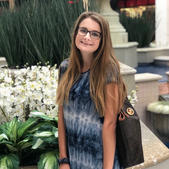 Welcome to our small business! Meet your Posher! - Picture 3 of 8